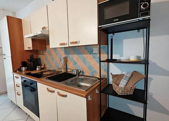 La Grotte Boheme Apartment